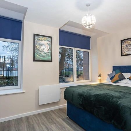 Lovely 1 Bedroom Apartment In Манчестер Экстерьер фото