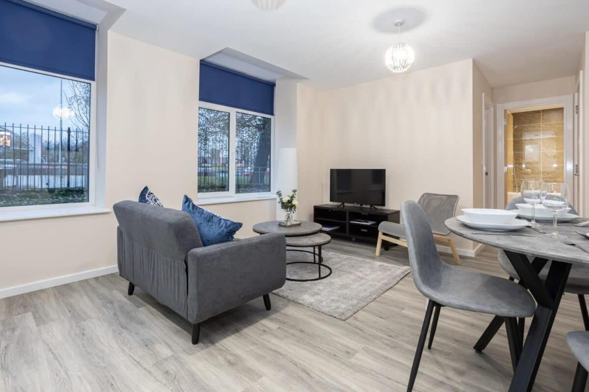 Lovely 1 Bedroom Apartment In Манчестер Экстерьер фото